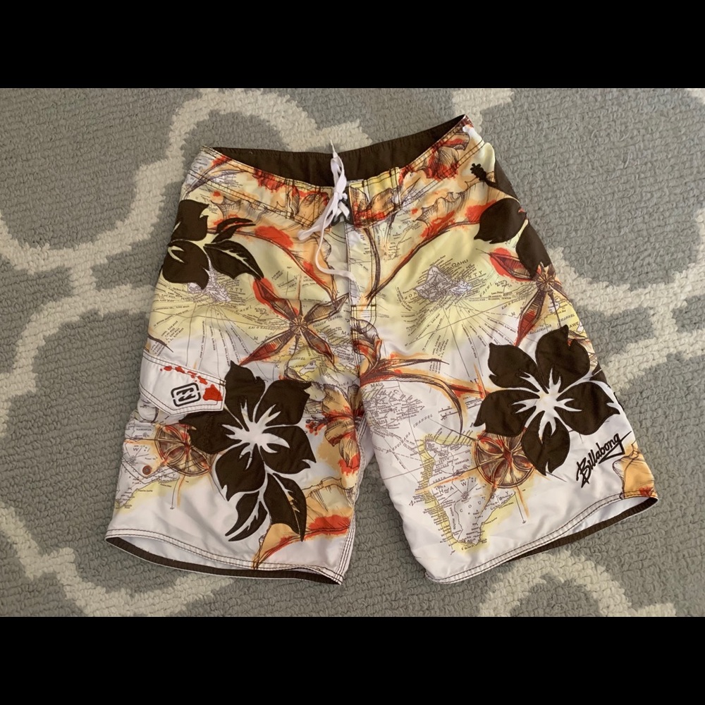 Men’s Billabong boardshorts, size 33